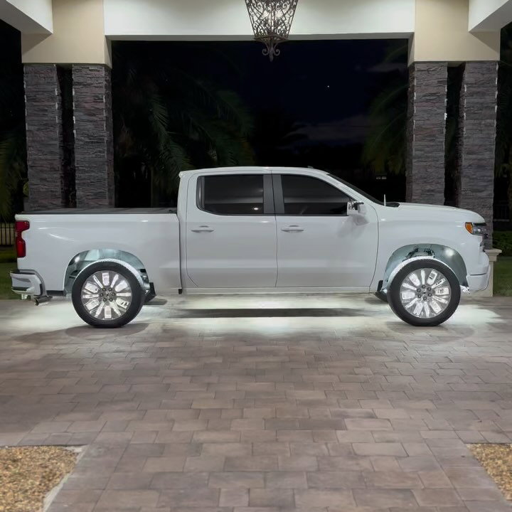 2023 Chevrolet Silverado — 22 rock lights + V2 wheel lights